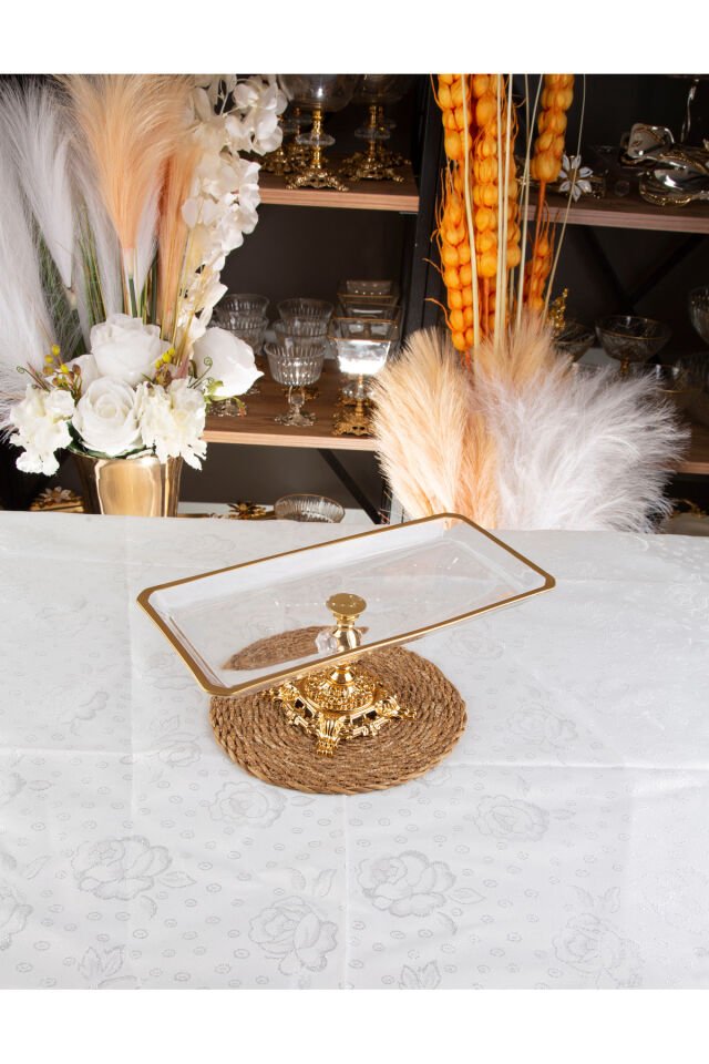 GOLD DETAYLI METAL AYAKLI DİKDÖRTGEN SUNUM TEPSİSİ