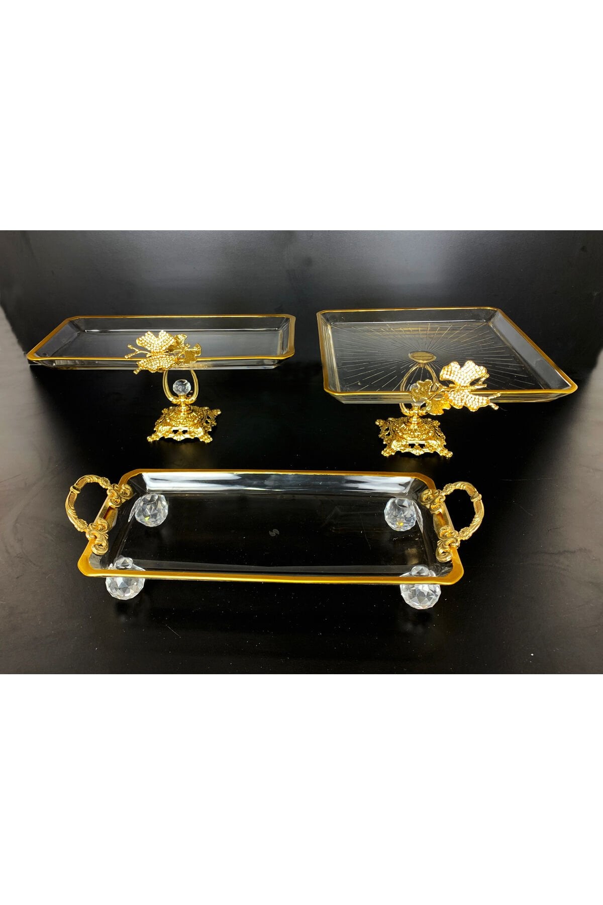 3 PARCA  GOLD YALDIZLI KRİSTAL AYAKLI SUNUMLUK