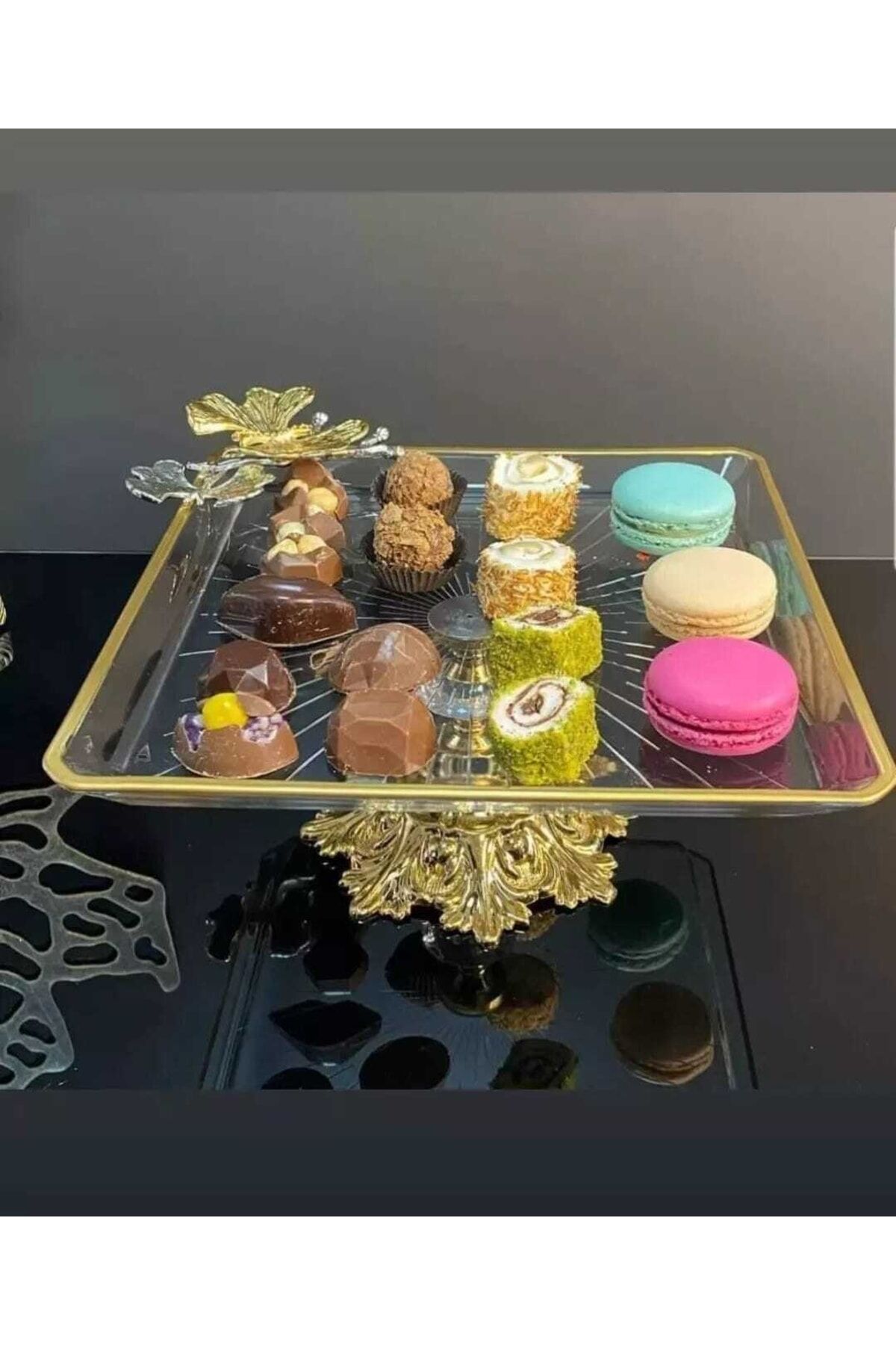 Gold Kelebek Detaylı Şık Ayaklı Kare Sunumluk Ikramlık Kurabiyelik