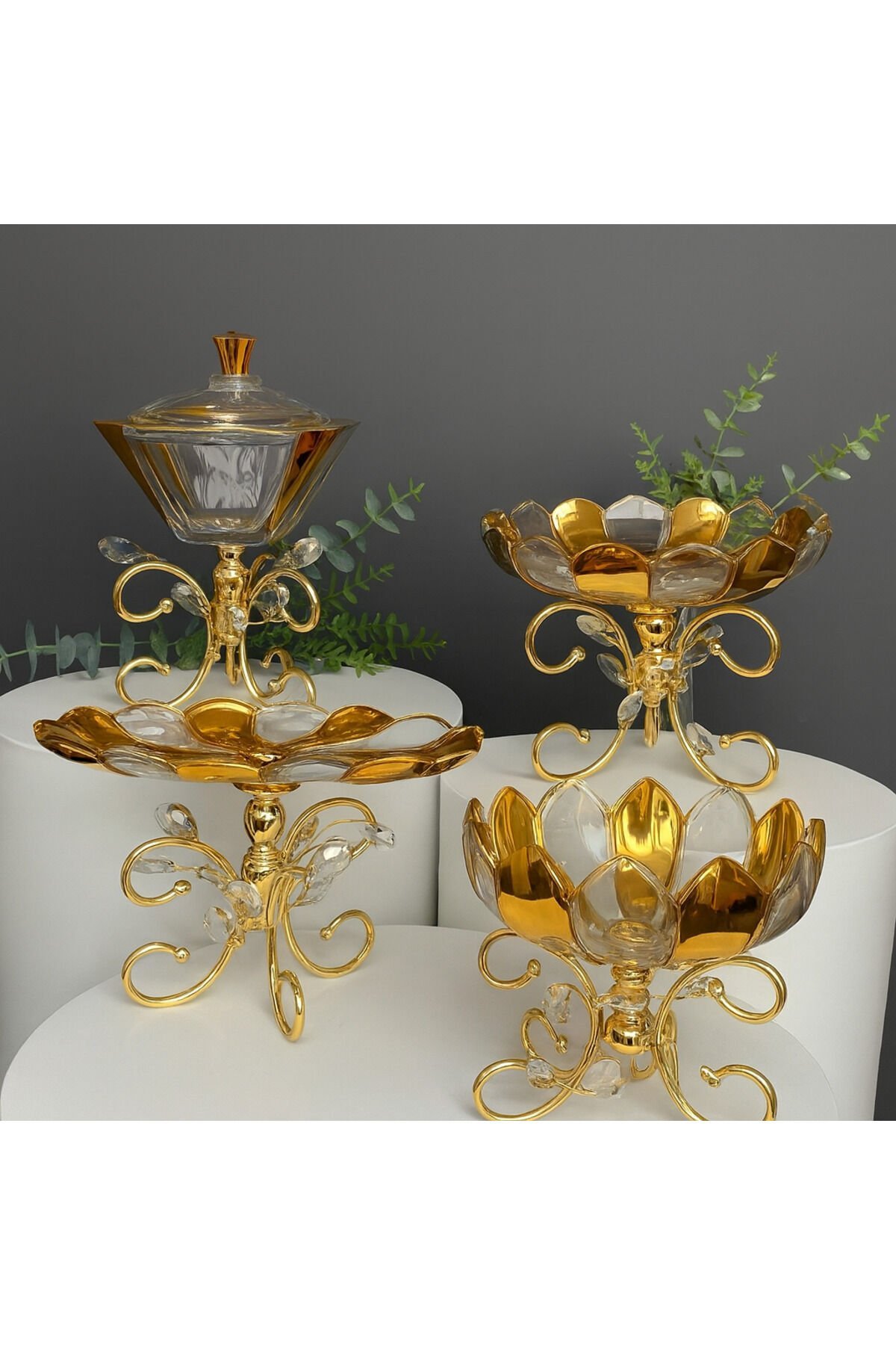 Gold Titanyum Cam 4’lü Lüx Sunum Seti Şekerlik, Kase ve Sunumluk | Kristal Ayaklı Sofra Aksesuarı