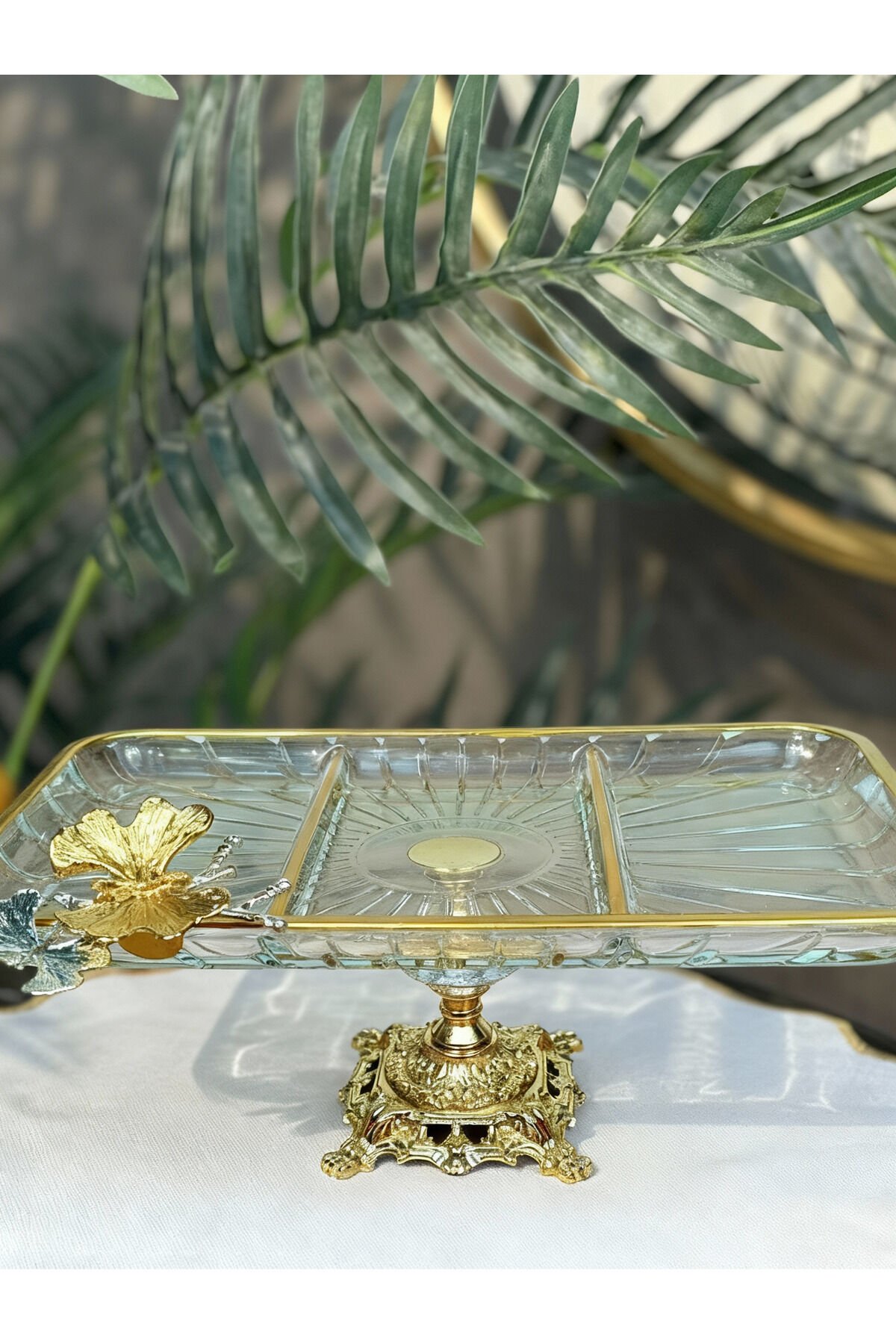 Lüx Hediyelik Metal Ayaklı Gold Oval Kelebekli Sunumluk Kurabiyelik - Yeni Serisi Dikdörtgen Yüksek