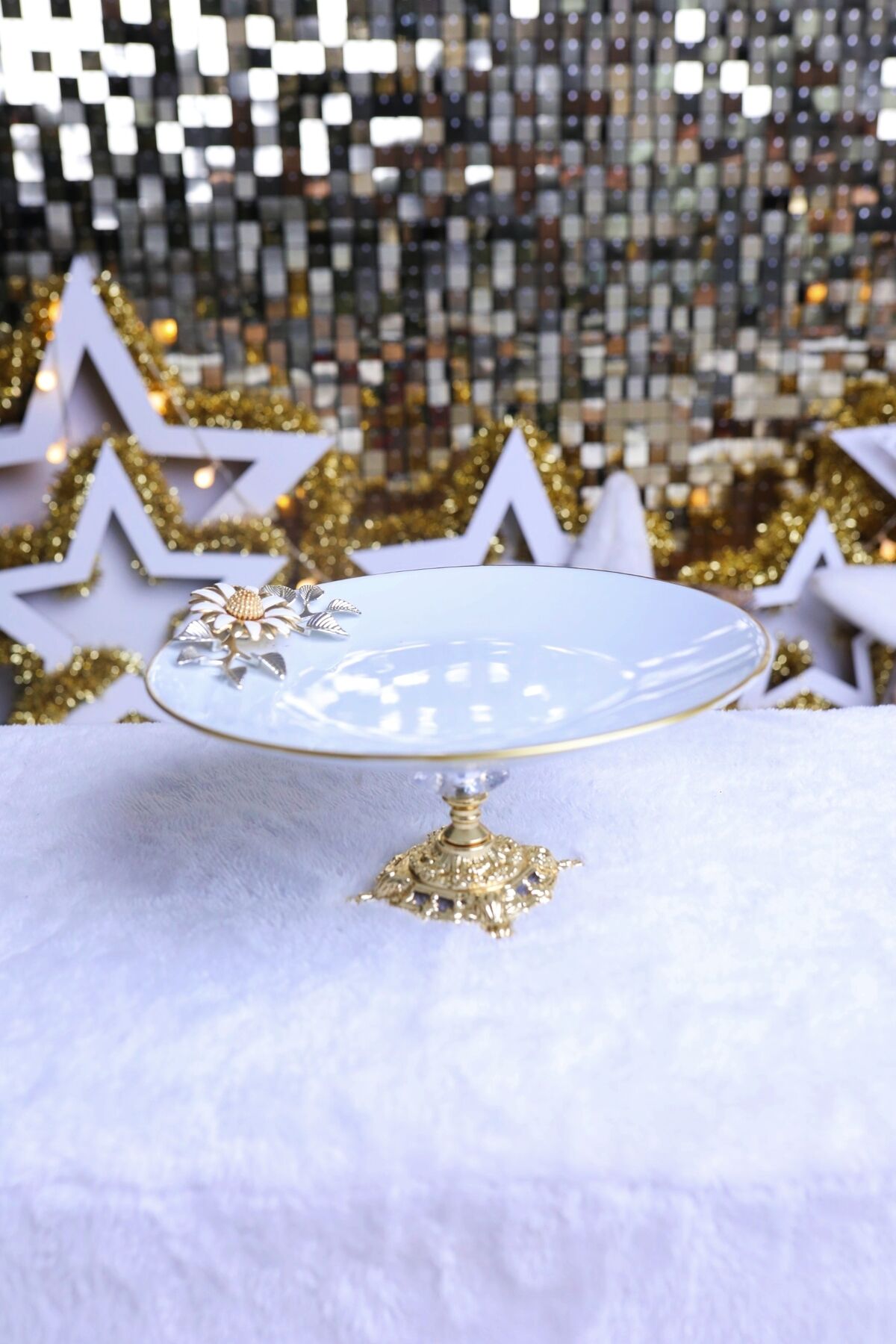 2 Adet Metal Ayaklı Kelebekli Porselen Sunumluk Kurabiyelik Servis Tabağı Papatya