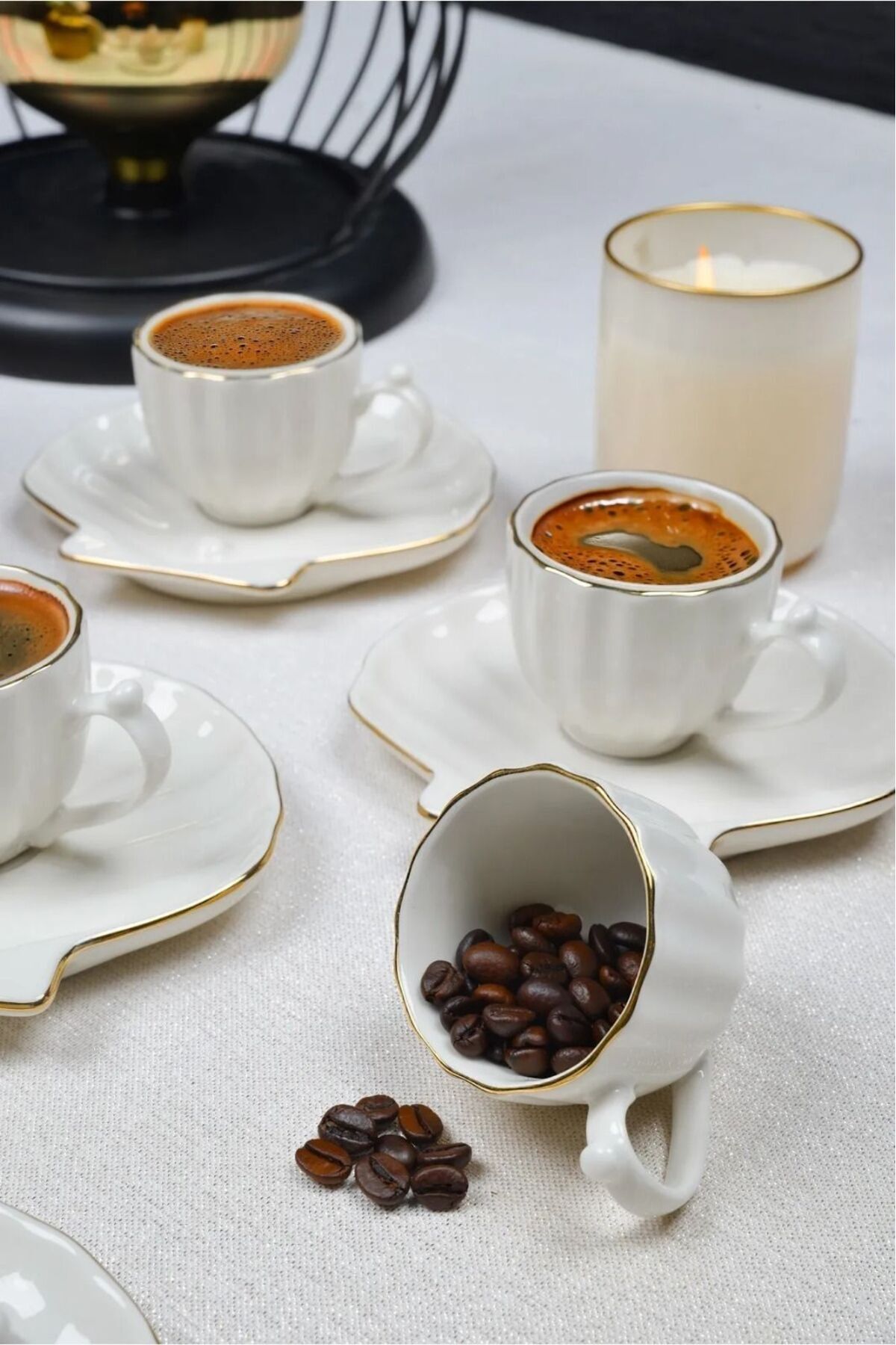 6 Kişilik Porselen Türk Kahve Fincan Takımı–İstiridye Desenli Tabak–Gerçek Altın Yaldızlı Altın