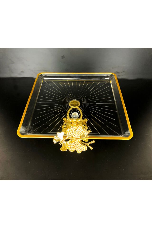 Paşabahçe Kristal Metal Ayaklı Yaldızlı Kare Pasta Sunumluk | Özel Desenli Servis Standı Kristal