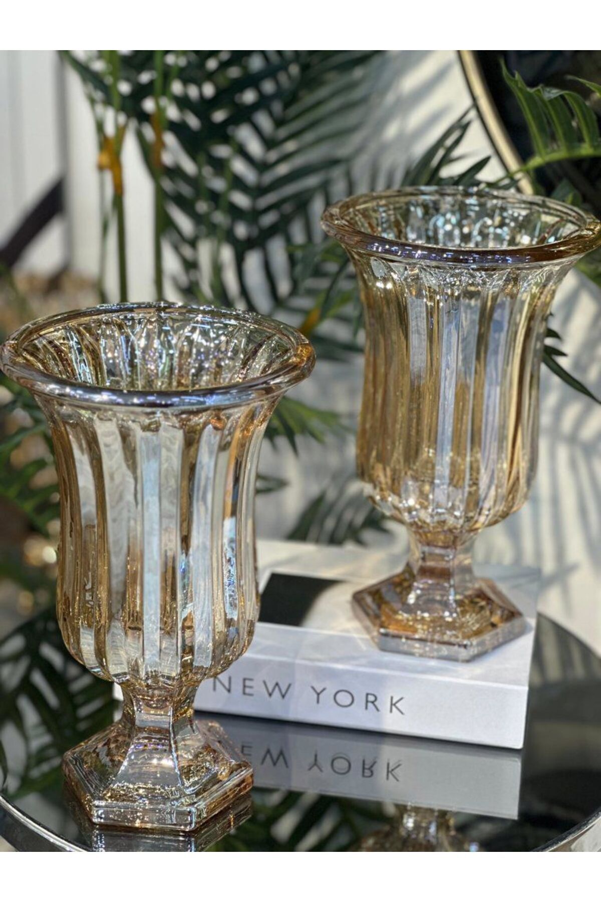 Lüks Füme & Gold Cam Dekoratif Vazo – Modern Masa Üstü Ev Aksesuarı Altın