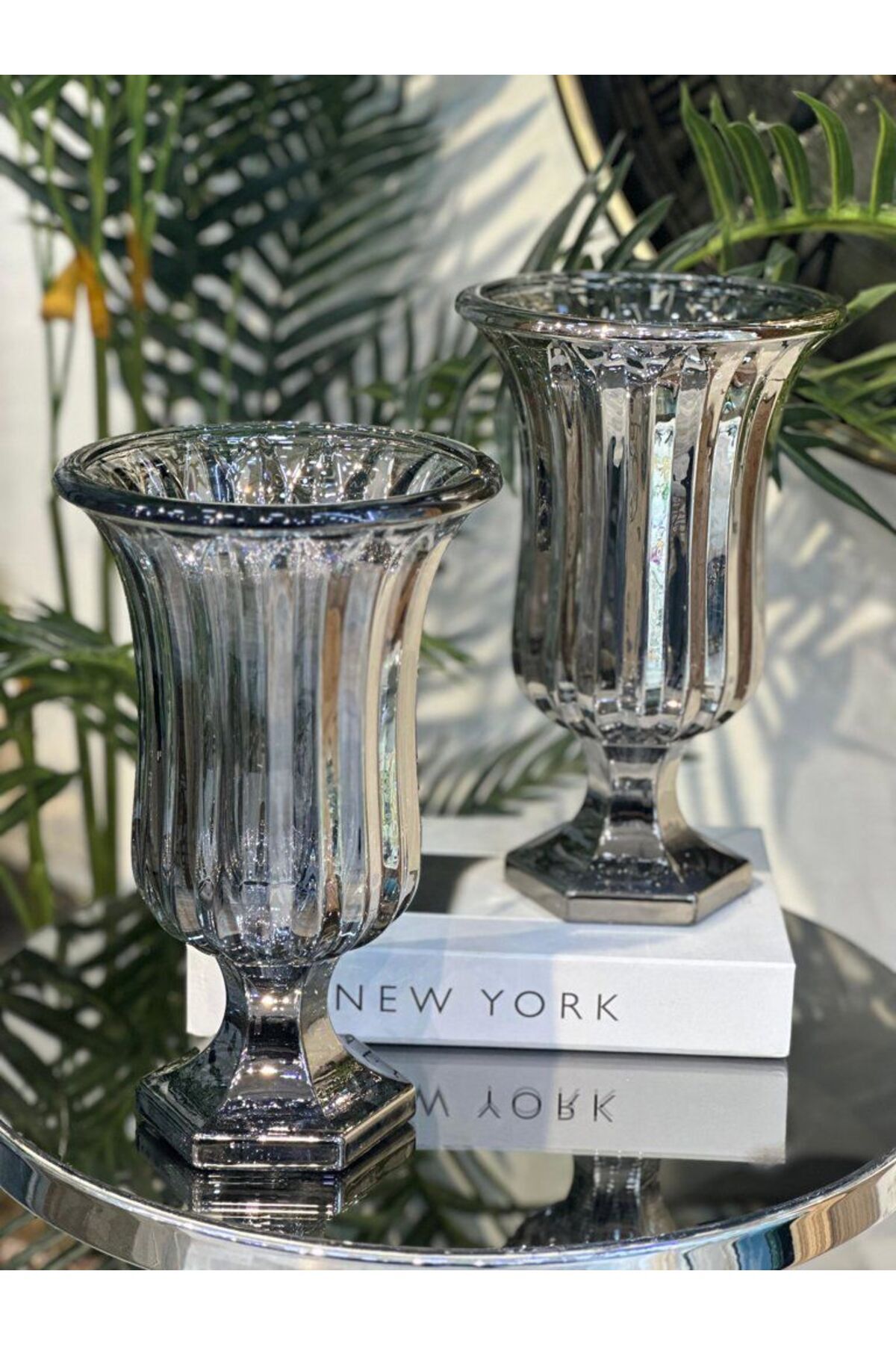 Lüks Füme & Gold Cam Dekoratif Vazo – Modern Masa Üstü Ev Aksesuarı Füme