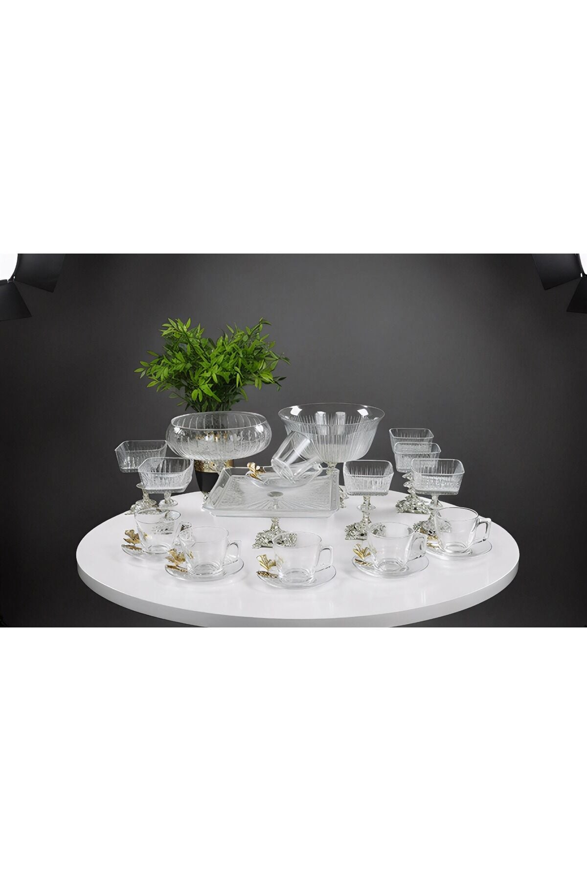 Paşabahçe Gold Detaylı Metal Ayaklı Sunum ve Servis Seti Pasta,Magnolia,Çay Seti,Kurabiyelik Gümüş 15 Parçaset