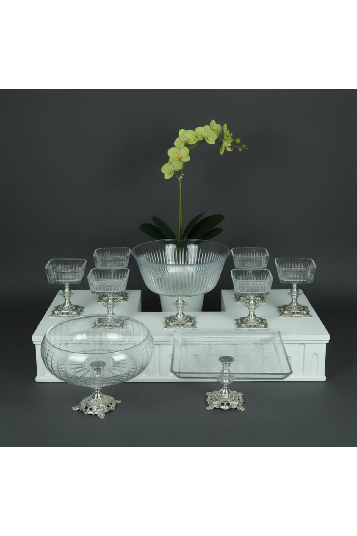 Paşabahçe Gold Detaylı Metal Ayaklı Sunum ve Servis Seti Pasta,Magnolia,Çay Seti,Kurabiyelik Gümüş 9 Parçaset