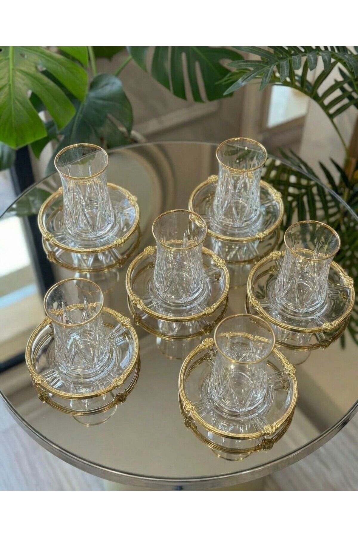 12 Parça 6 Kişilik Gold Metal Çerçeveli Çay Seti – 6 Bardak 6 Metal Tabak – Lüks Sunum Altın