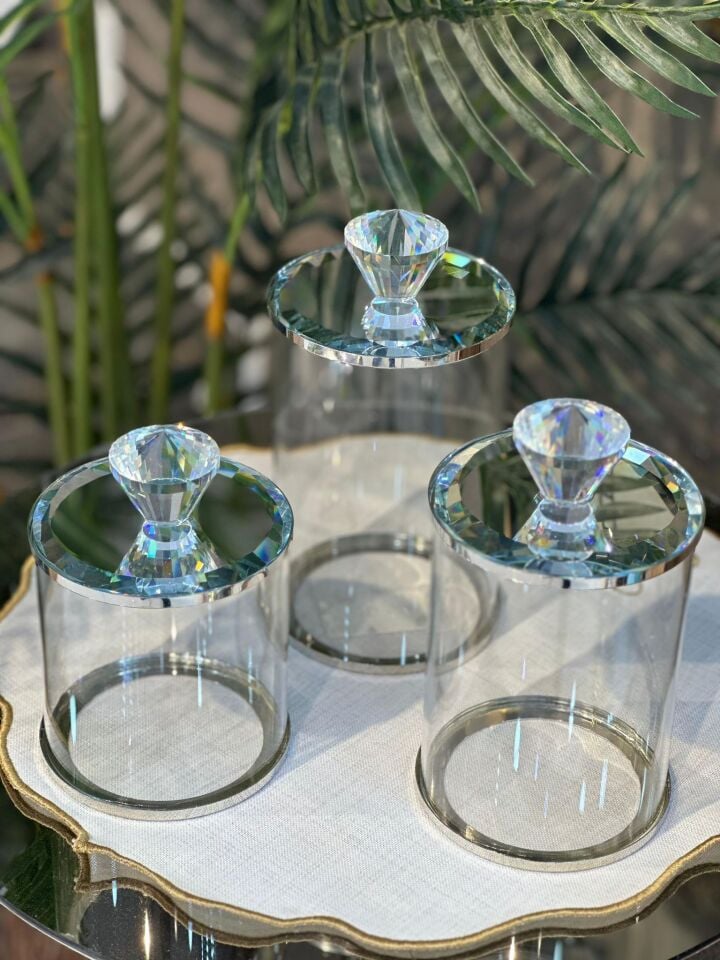 Gold Detaylı Kristal Kapaklı Cam Kavanoz Seti – 3’lü Lüks Çok Amaçlı Gümüş